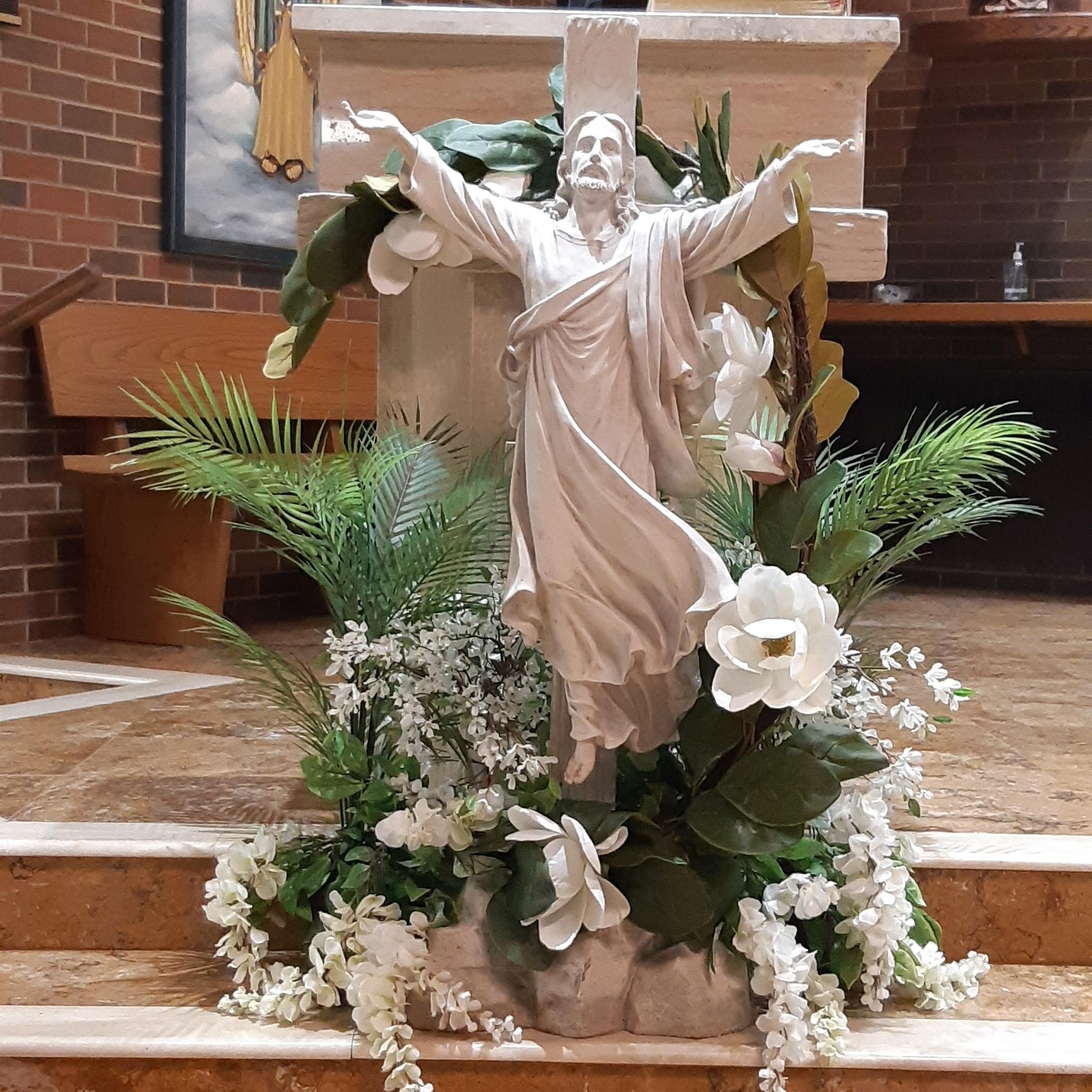 Jesus Has Risen Statue at St. Clement