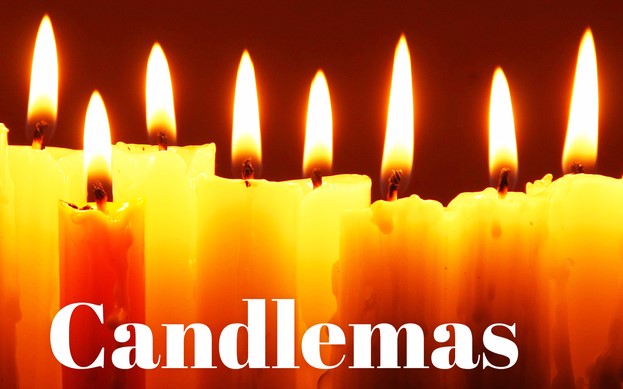 Candelmas - Lit Candles